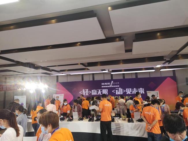 火爆訂貨會(huì)現(xiàn)場(chǎng)